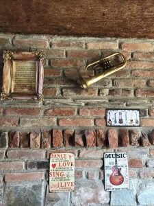 Caffe Rustique details